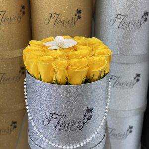 Fresh Roses in Round Box with Orchid and Pearls